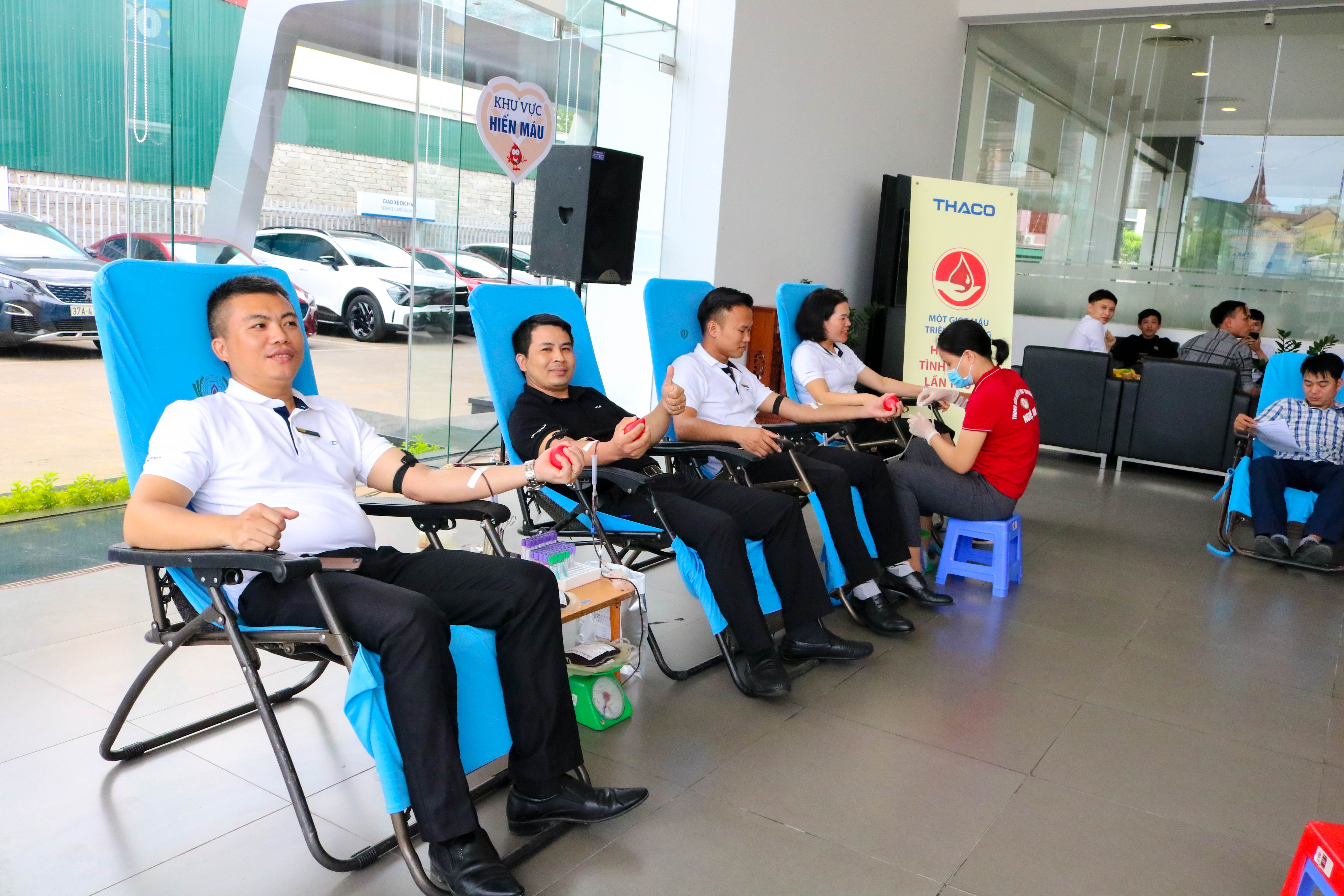 THACO AUTO Nghệ An tổ chức chương trình Hiến máu tình nguyện năm 2022
